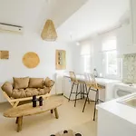 Urban 公寓 *